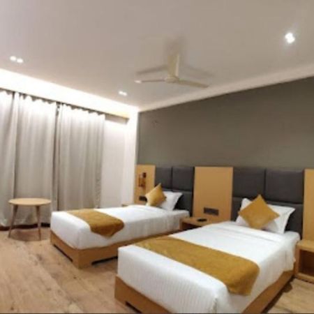 Derby Greens Hotel Bhopal Extérieur photo